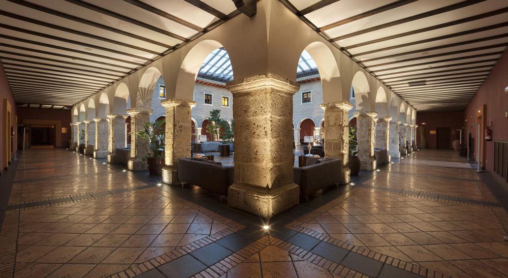 Ac Hotel Palacio De Santa Ana By Marriott Вальядолид Экстерьер фото The interior of the hotel