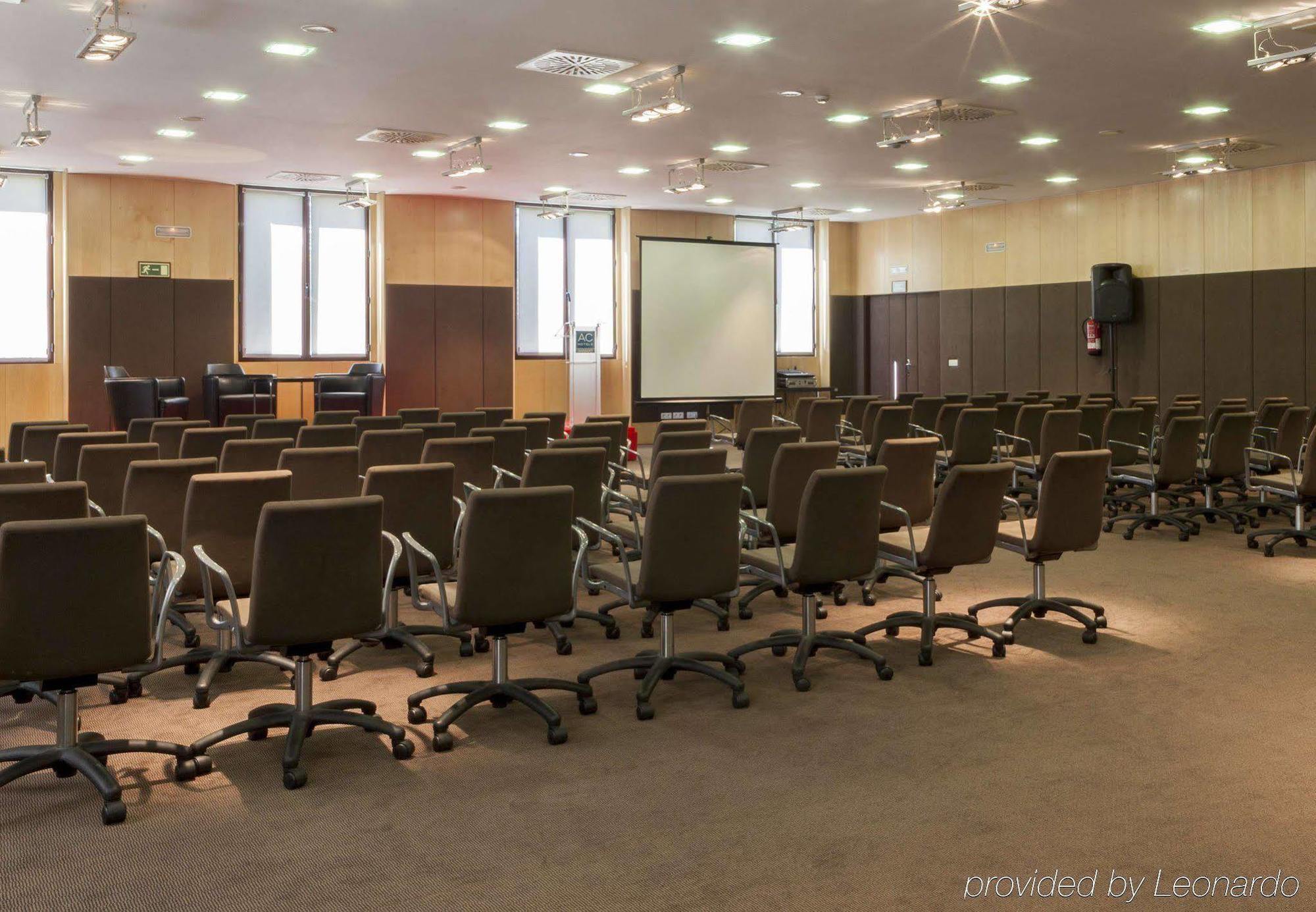 Ac Hotel Palacio De Santa Ana By Marriott Вальядолид Экстерьер фото The main conference room